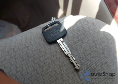 2004 Toyota Corolla Le z USA, uszkodzony, nr VIN JTDBR32E242025405